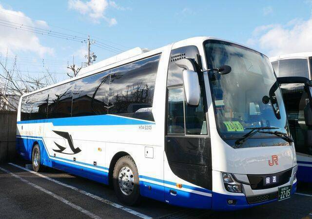 JR东海巴士的3列独立和4列座椅车辆