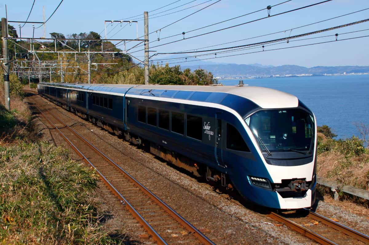 在 Saphir Odoriko 享受超舒适的座椅和一流的美食